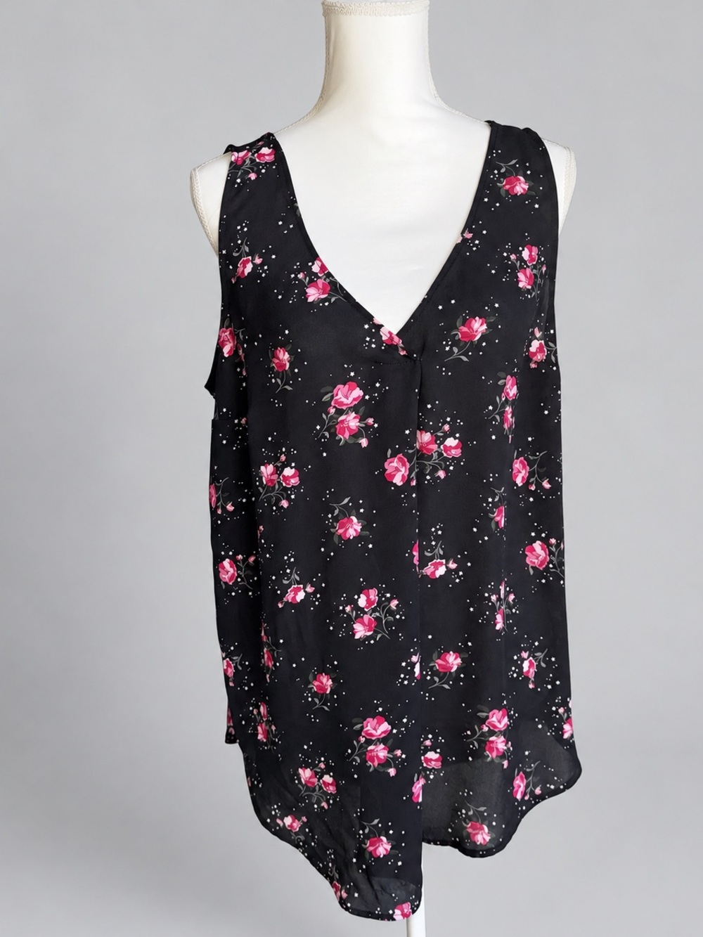 Torrid Black Pink Floral & Stars Flowy Sleeveless Blouse Size 0